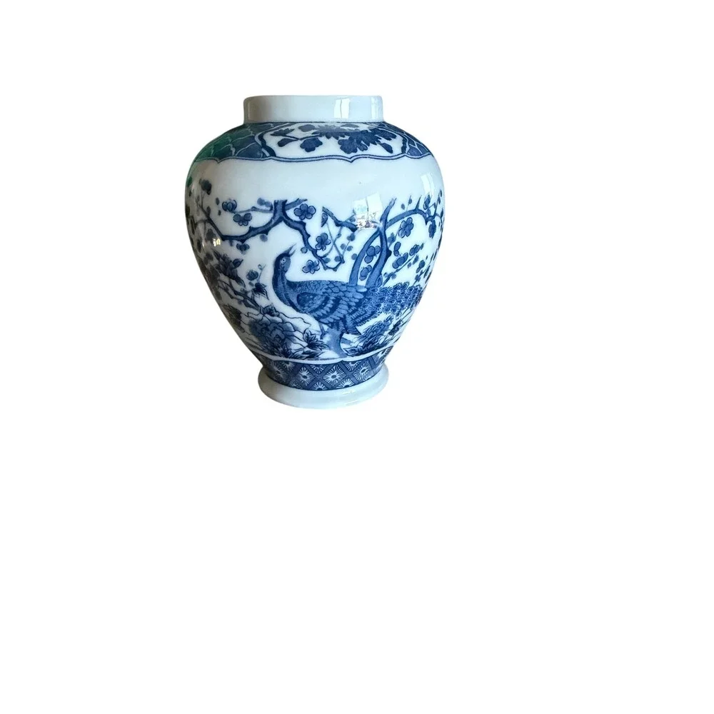Vintage Blue and White Porcelain Ginger Jar Peacock Floral Chinoiserie Vase 6in